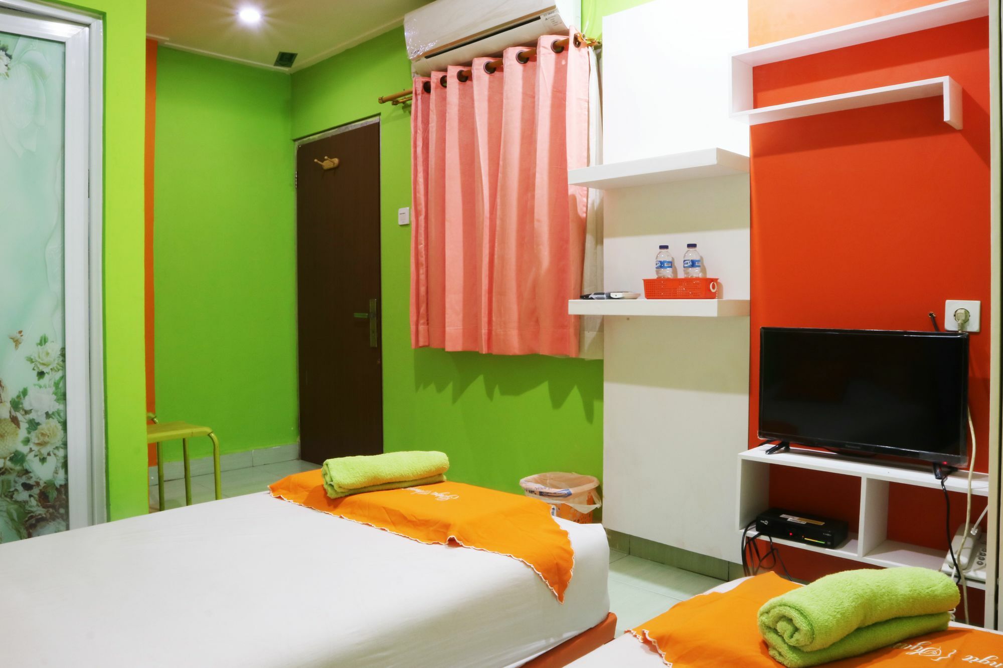 Seungit Syariah Inn Tebet Mitra Reddoorz Τζακάρτα Εξωτερικό φωτογραφία